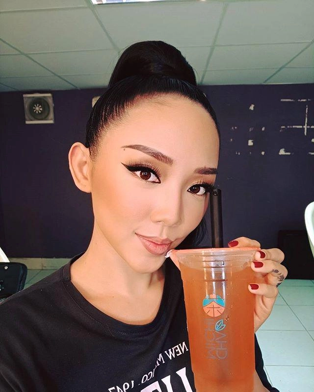 Chỉ vì đoi moi lo van nhăm nhúm ve goi cam cua loạt mỹ nhân giam đi mot nua - 6