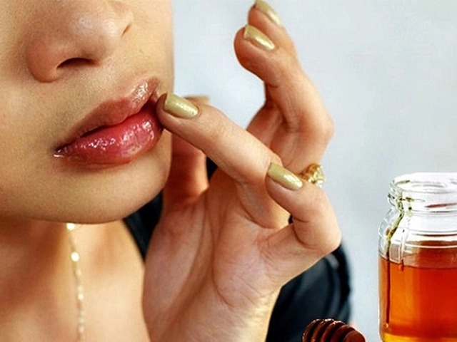 Chỉ vì đoi moi lo van nhăm nhúm ve goi cam cua loạt mỹ nhân giam đi mot nua - 11