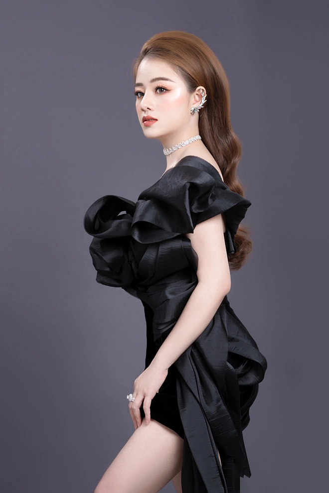 Đặng yến nhi nữ doanh nhân hội tụ cả sắc cả tài - 7