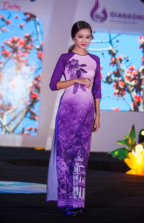 Mẫu lai viêt- đưc 13 tuổi dịu dàng trong ta ao dai - 2