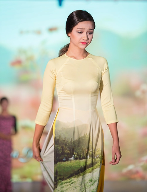 Mẫu lai viêt- đưc 13 tuổi dịu dàng trong ta ao dai - 5