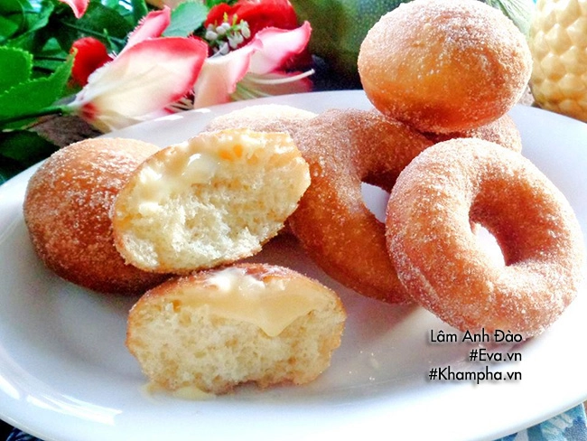 Bắc chảo lên bếp làm ngay món bánh donuts custard tuyệt ngon - 9