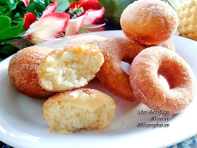 Bắc chảo lên bếp làm ngay món bánh donuts custard tuyệt ngon - 11