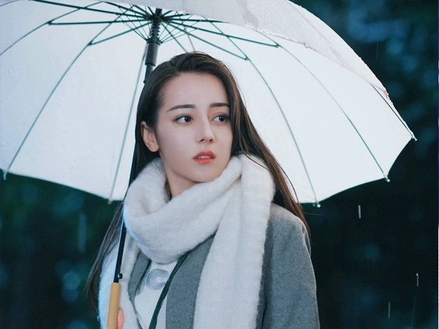 Bạn đã biết cách chăm sóc da khi mùa mưa kéo dài liên tục chưa - 1