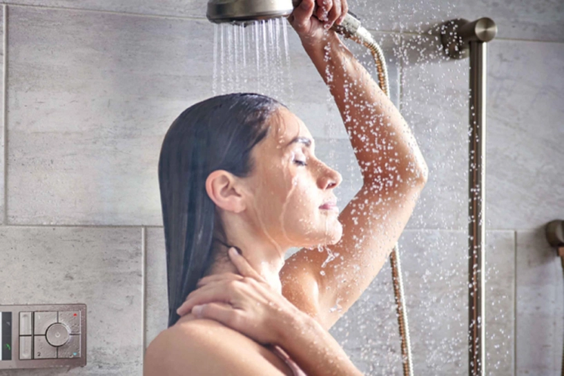 Bạn đã biết cách chăm sóc da khi mùa mưa kéo dài liên tục chưa - 6