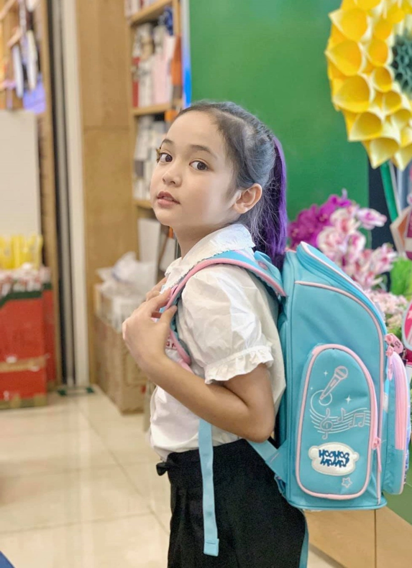 Bé gái sinh ra để thi hoa hậu xôn xao hà nội 4 năm trước giờ 9 tuổi khác lạ - 8