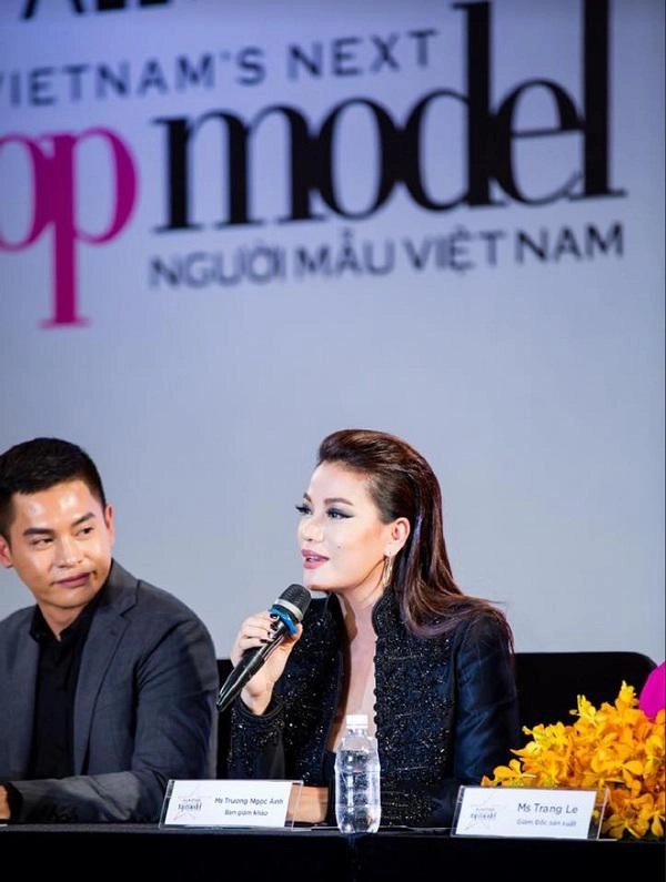 Cằm dài ngoằng mặt cứng đơ phải chăng trương ngọc ánh gặp biến chứng khi phẫu thuật thẩm mỹ - 4