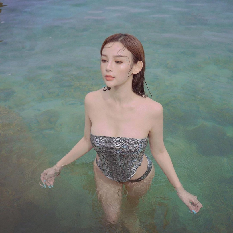 Chớp mắt tưởng huyền baby mọc đuôi cá hóa ra là do cách tạo dáng và photoshop - 5