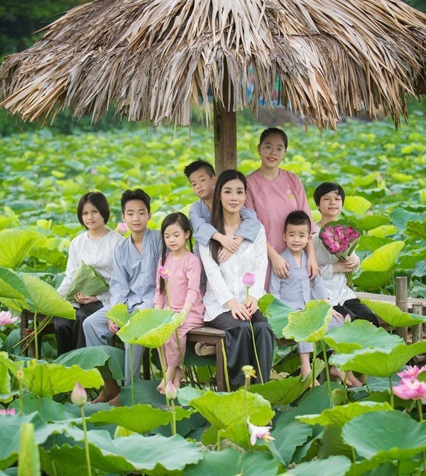 Cô gái dân tộc vùng cao nuôi 7 con vì chồng ngoại tình xuống hà nội hóa thành người mẫu - 11