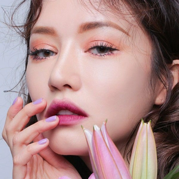 Diện màu son mà 10 người nhìn 9 người chê sến có ai dũng cảm như lã thanh huyền - 5