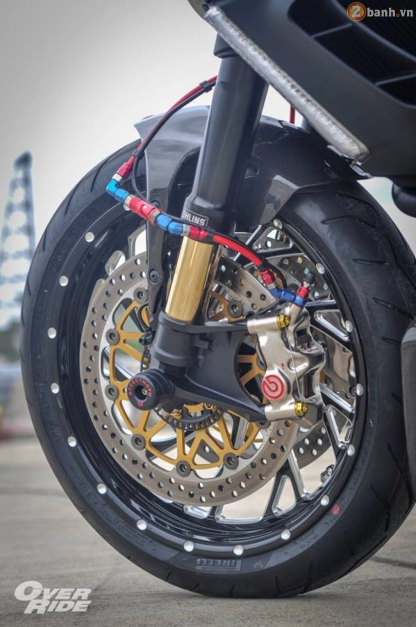 Ducati diavel trong bản độ cromo đầy tốn kém của anh chàng biker khổng lồ - 16