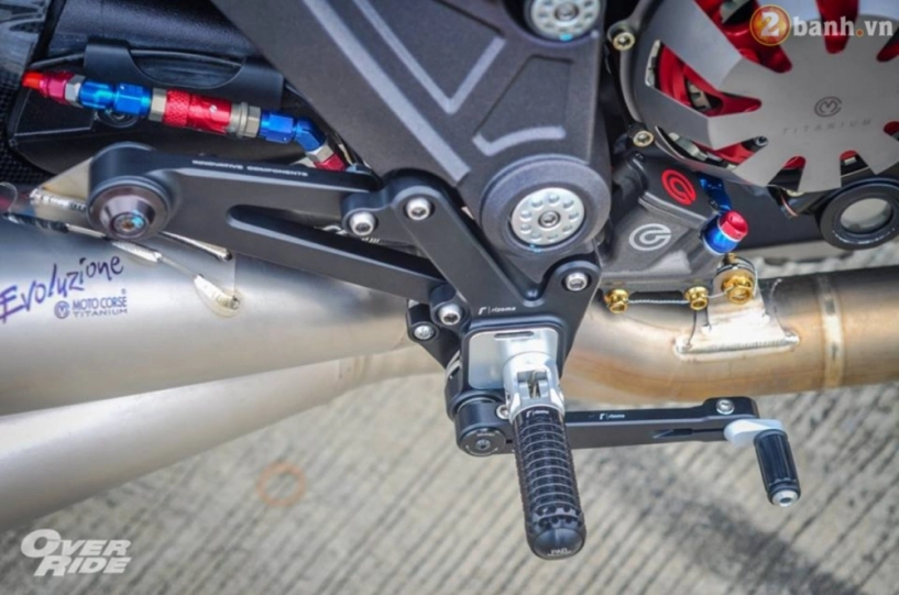 Ducati diavel trong bản độ cromo đầy tốn kém của anh chàng biker khổng lồ - 22