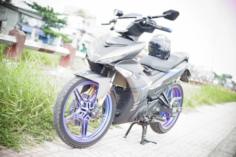 Exciter 150cc với bánh xe đổi màu - 3