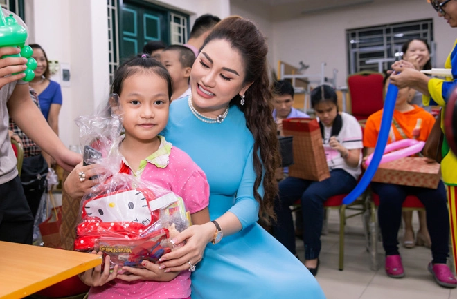 Hoa hậu doanh nhân xuân hương nét đẹp rung cảm nhất chính là lòng nhân ái - 3