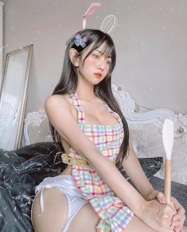 Hot girl bồn tắm khoe vòng một đẫy đà chạm ngưỡng 1 mét khuấy đảo mạng xã hội - 8