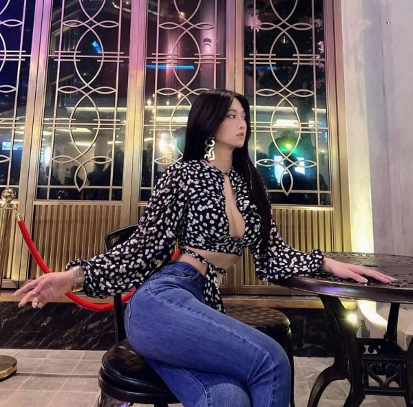 Hot girl bồn tắm khoe vòng một đẫy đà chạm ngưỡng 1 mét khuấy đảo mạng xã hội - 11