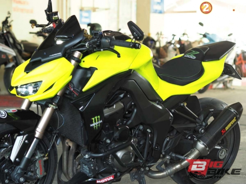 Kawasaki z1000 độ cực chất và đầy nổi bật trong bộ cánh vàng neon - 2