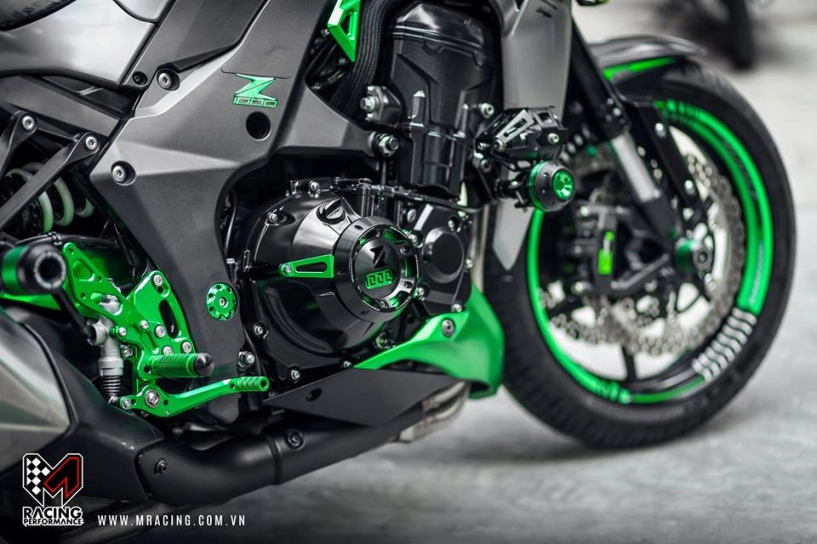 Kawasaki z1000 nổi bật trong tone màu green gray cứng cáp - 4
