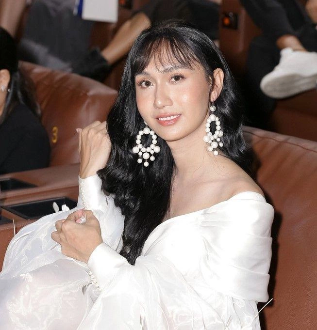 Lynk lee diện đồ bơi đầu tiên sau chuyển giới dân mạng vào than gầy quá - 6