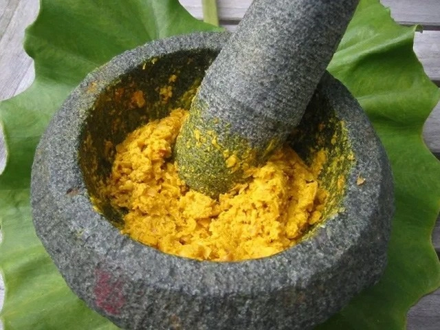 Mẹ sau sinh siêng tắm loại nước làm từ nghệ da mịn màng trắng lên trông thấy - 3
