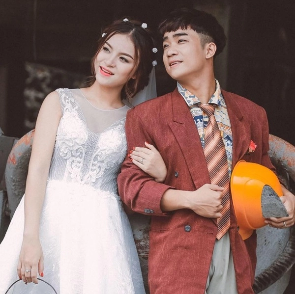 Nữ sinh hot nhất nhì quỳnh búp bê ngoài đời con 3 tuổi đi bán chân giò nướng - 4