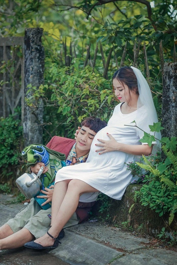 Nữ sinh hot nhất nhì quỳnh búp bê ngoài đời con 3 tuổi đi bán chân giò nướng - 8
