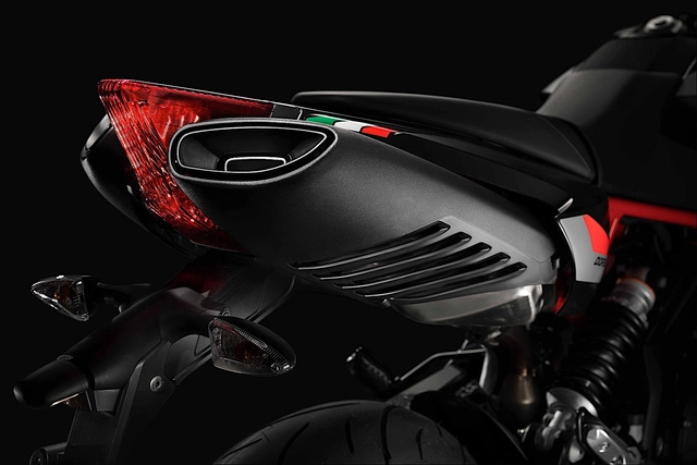 Tân binh aprilia dorsoduro 900 2018 - đối thủ của ducati hypermotard 939 - 13