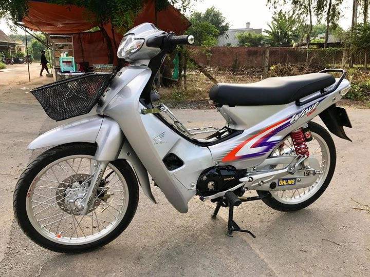 Wave 100cc đến từ hành tinh trái đất - 1