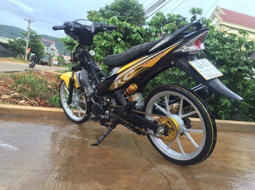 Yamaha exciter 135cc nghiêng ngã trước trống đồng đông sơn - 2