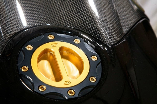 Yamaha yzf-r1sp 2006 lộng lẫy trong bản độ carbon và vàng - 6