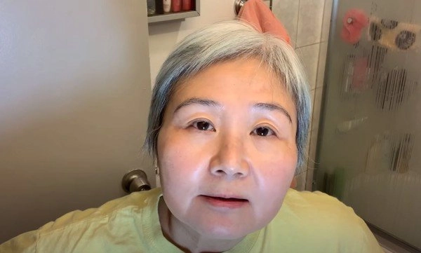 60 tuổi da vẫn nhẵn thín không gợn nếp nhăn cụ bà bật mí đây là chân ái - 2