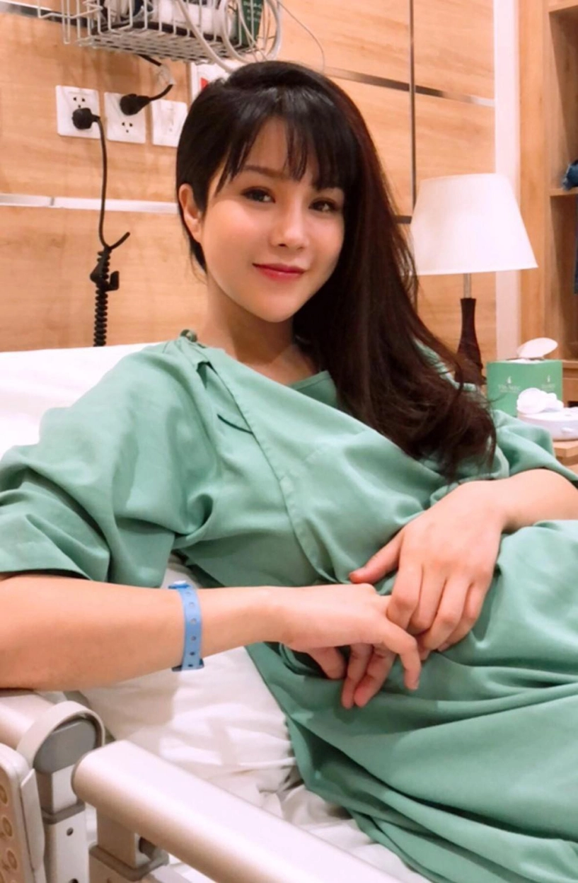 Ai bảo phụ nữ trên bàn đẻ kém sắc đàm thu trang-hoàng oanh không son phấn da vẫn hồng - 4