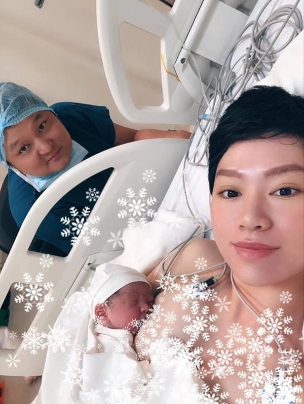 Ai bảo phụ nữ trên bàn đẻ kém sắc đàm thu trang-hoàng oanh không son phấn da vẫn hồng - 7