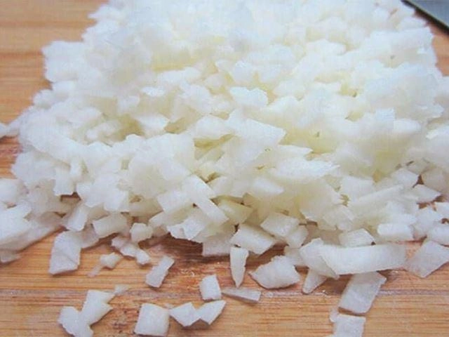 Cách làm cháo khoai mỡ cho bé ăn dặm ngon mà không ngán - 2