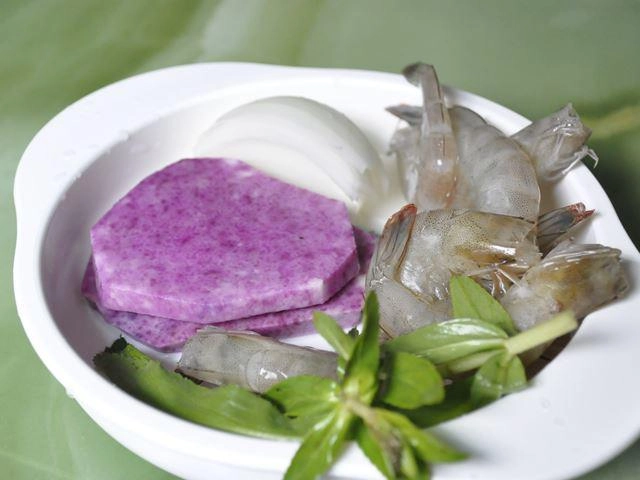 Cách làm cháo khoai mỡ cho bé ăn dặm ngon mà không ngán - 6