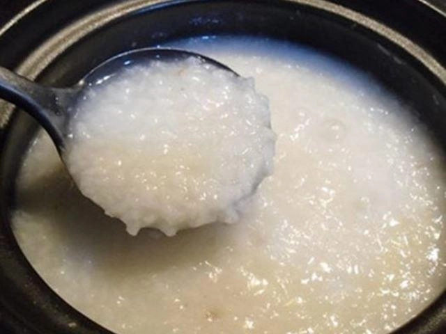 Cách làm cháo khoai mỡ cho bé ăn dặm ngon mà không ngán - 8