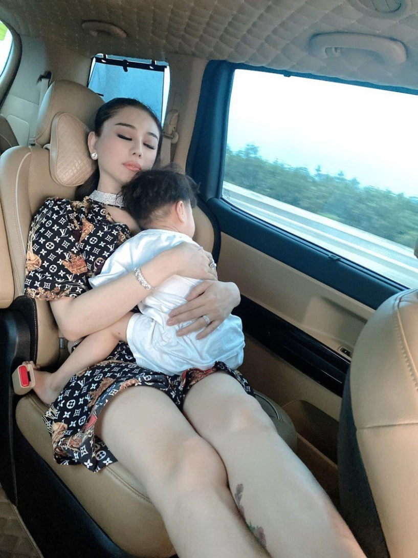 Chi 1 tỷ để một phụ nữ thái mang thai hộ con trai lâm khánh chi càng lớn càng khác - 8