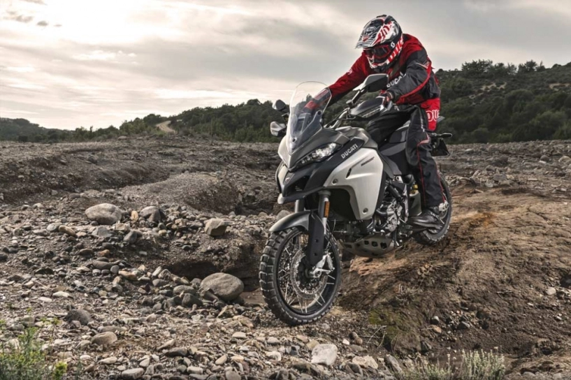 Có khoảng 568 chiếc multistrada 1200 enduro từ 2016-2017 gặp khiếm khuyết về bộ phận giảm sốc - 1