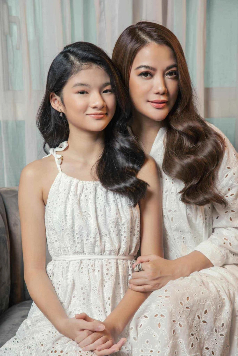 Con gái trương ngọc ánh 12 tuổi đã đẹp như mẫu nhưng càng lớn càng giống người đàn ông này - 9