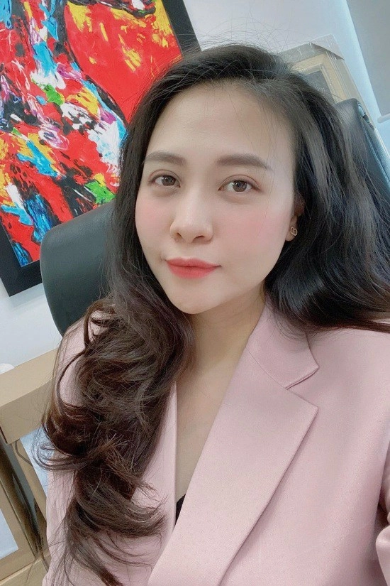 Đàm thu trang đau đớn tắc tia sữa nửa đêm dùng tay bóp ngực vắt sữa trong nhà triệu đô - 4