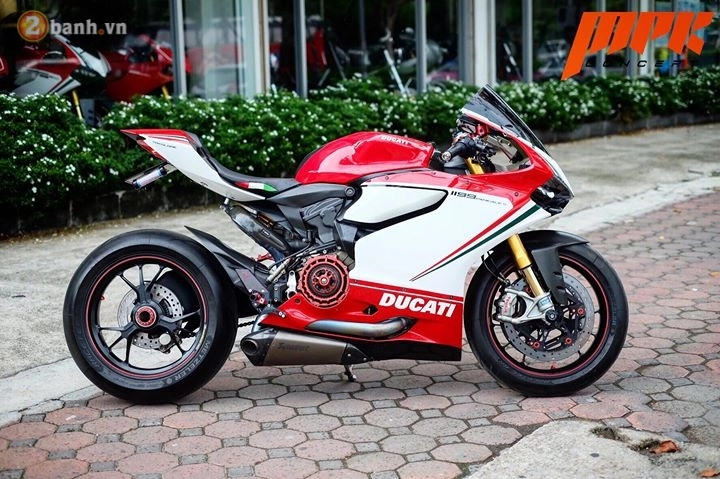Ducati 1199s hấp dẫn hơn với sự nâng cấp đầy xa xỉ - 2