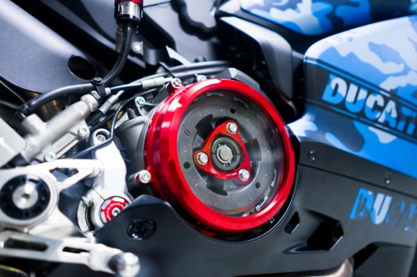 Ducati 959 panigale gây ấn tượng trong bộ cánh rằn ri nổi bật - 10