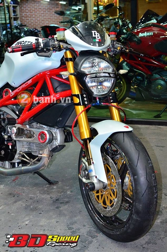 Ducati monster 796 con quái vật gác đồ hiệu đầy hầm hố đến ấn tượng - 2