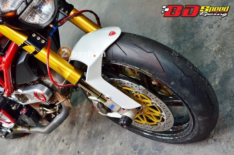 Ducati monster 796 con quái vật gác đồ hiệu đầy hầm hố đến ấn tượng - 5