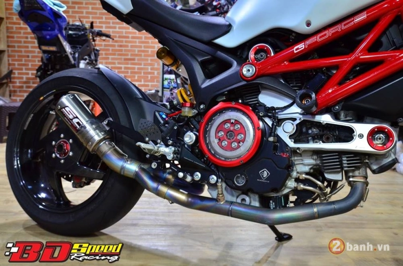 Ducati monster 796 lột xác cực kì ngoạn mục đến ấn tượng - 4