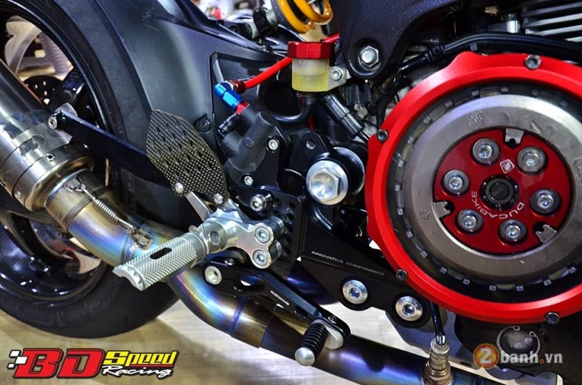 Ducati monster 796 lột xác cực kì ngoạn mục đến ấn tượng - 5