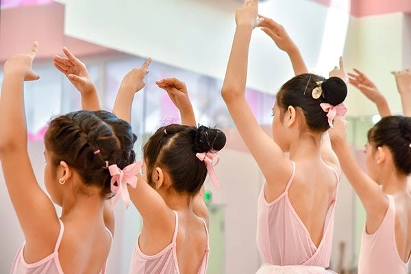 Học múa từ nhỏ giúp trẻ thông minh hơn - 2