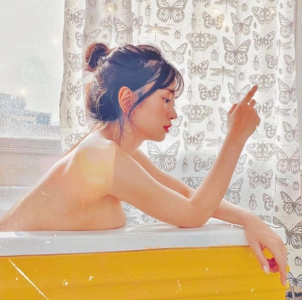 Hot girl bồn tắm khoe vòng một đẫy đà chạm ngưỡng 1 mét khuấy đảo mạng xã hội - 1