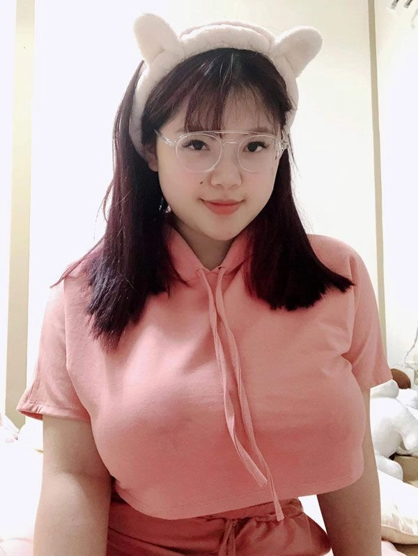 Ngực to đến 110cm hot girl hải dương tự tin khoe mặc nội y size xl - 9