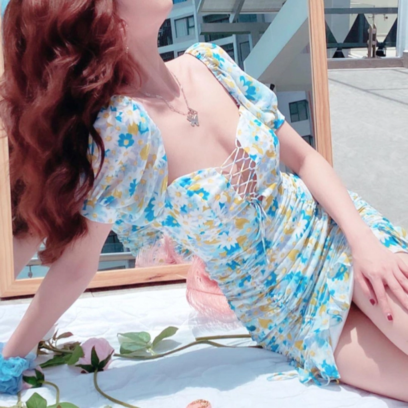 Nổi tiếng body không chút mỡ thừa nhưng ngọc trinh lại lộ cằm nọng mỡ ở góc chụp nghiêng - 1